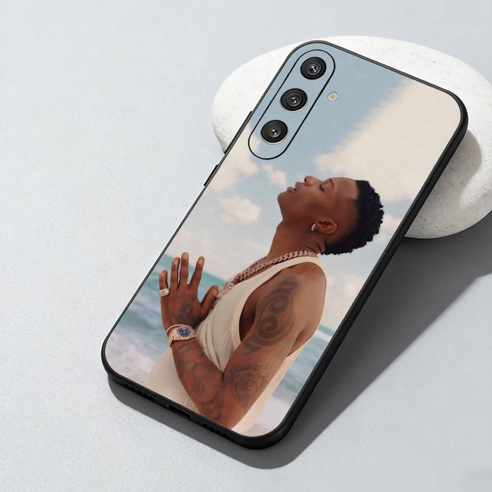 Big Wizz-z W-WizKid E-Essencee - Phone Cases Big W のレビューと価格